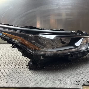 2020-2023 Toyota Highlander Passenger LED Headlight