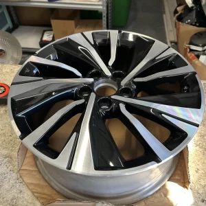 2016-2017 Honda Accord Genuine OEM 18" Aluminum Alloy Wheel (18x8J)