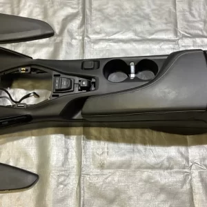 2016–2024 Chevrolet Camaro LT1 Center Console with Lid | Automatic | Black | CM002