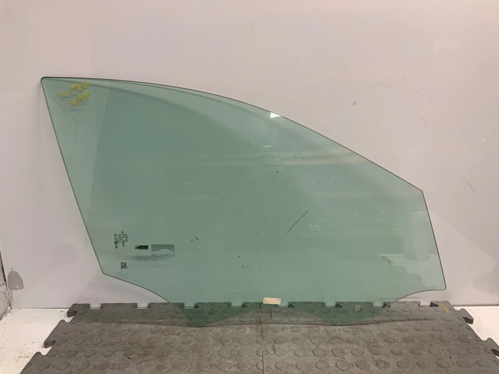 Mercedes-Benz C-Class W206 Front Right Window Glass