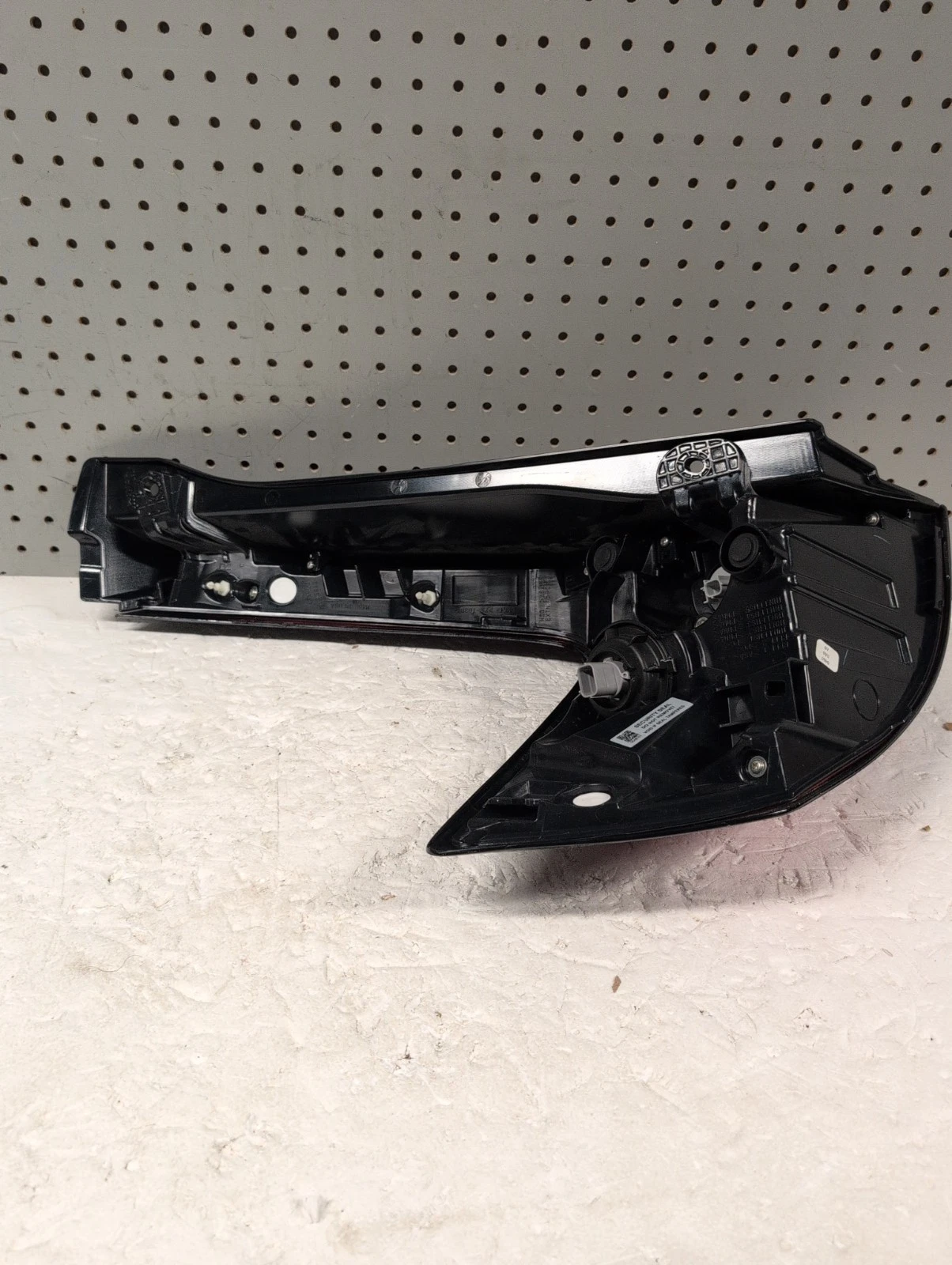 2023-2025 Honda CR-V Complete Genuine OEM Right Passenger LED Tail Light - Image 2